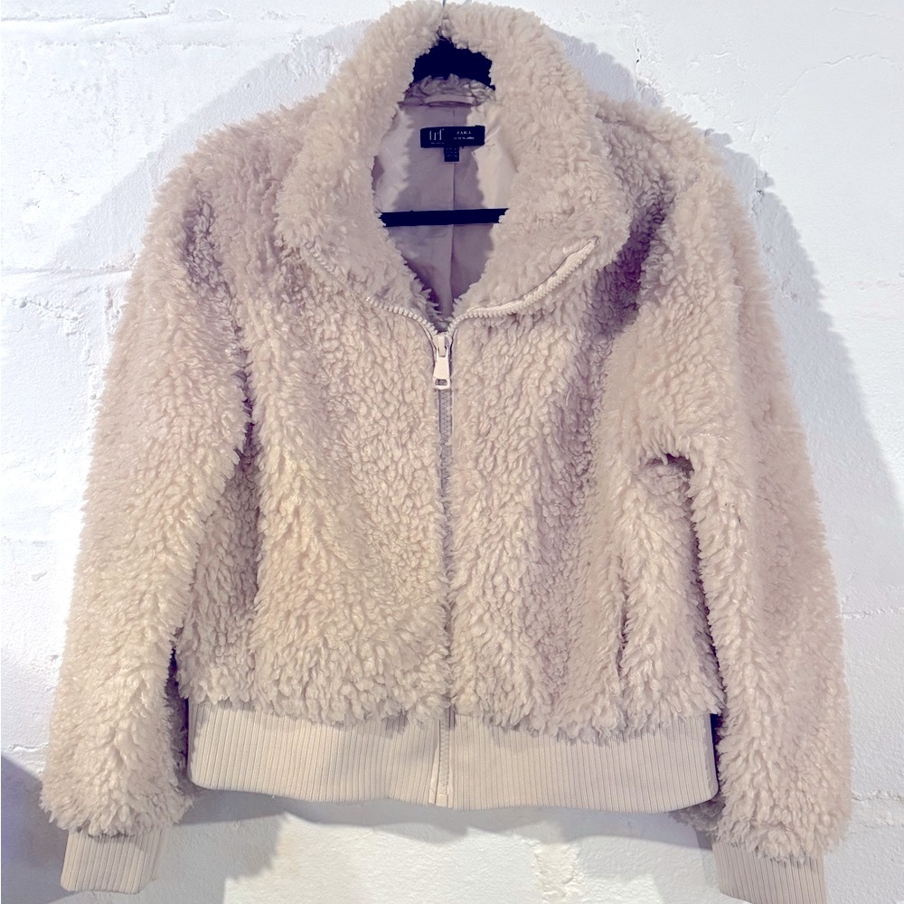Get your Aprés Ski on - Zara Ultra Soft Bomber Jacket